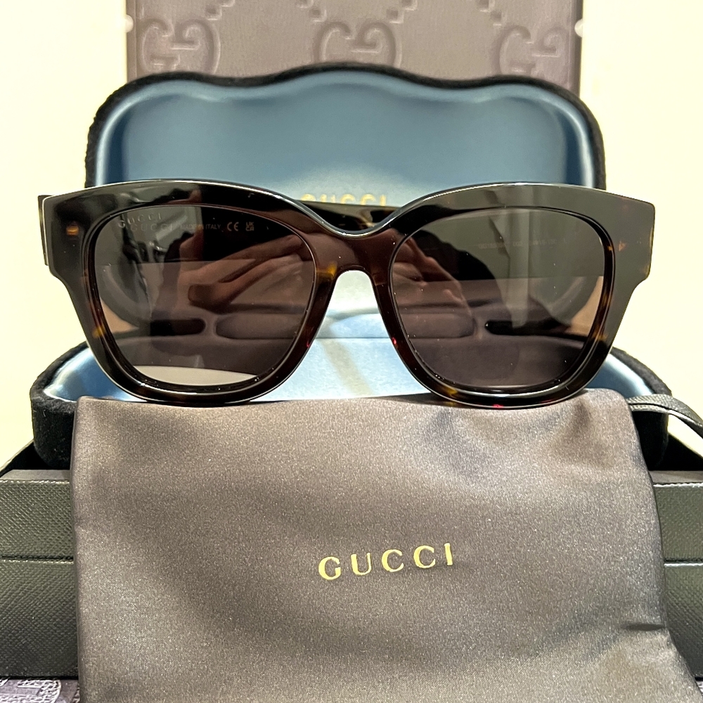 Never worn Gucci Tortoise Shell Sunglasses (too big for my small face)